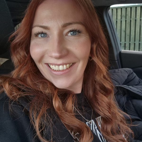 katie selfie